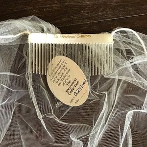 *Never Worn* Westwood Chapel Length Ivory Veil